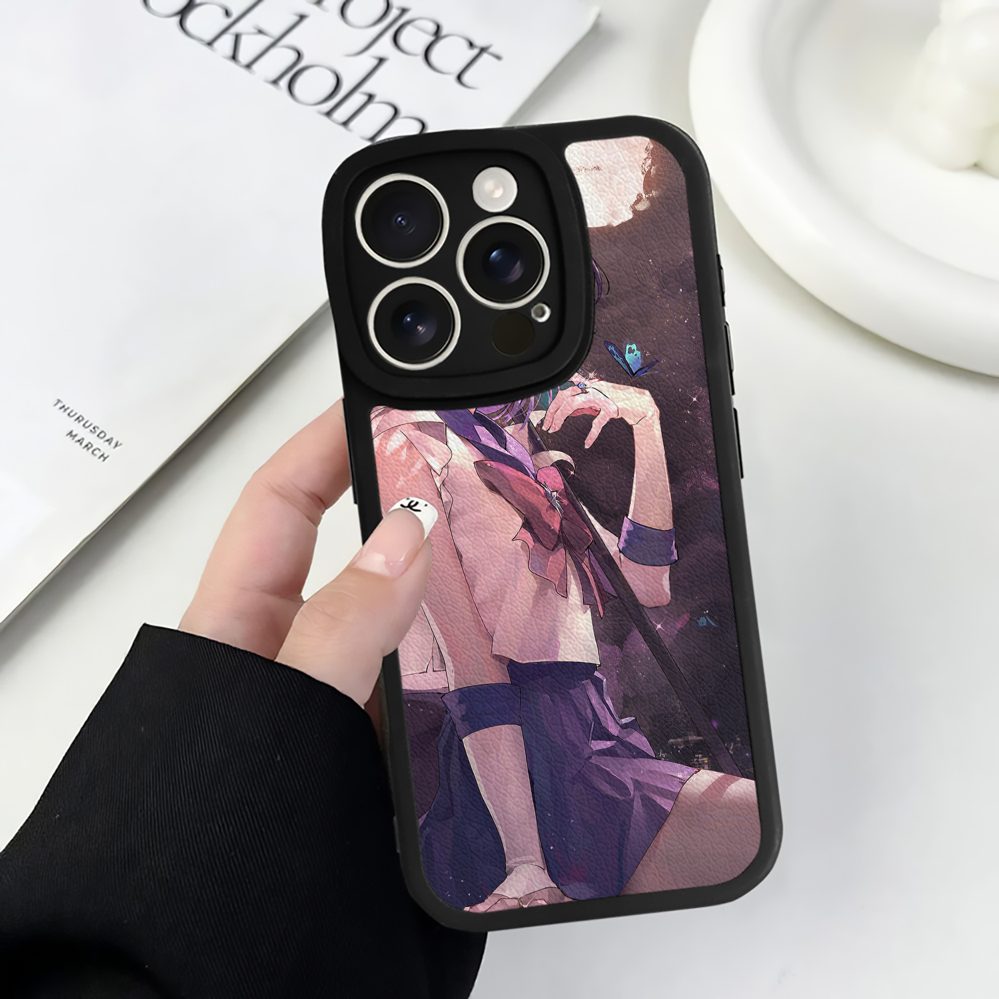 （画像用） 美少女戦士セーラームーン Sailor Moon 【iPhone 16シリーズ対応】シリコンスマホケース（レザー調） 材質：シリコン